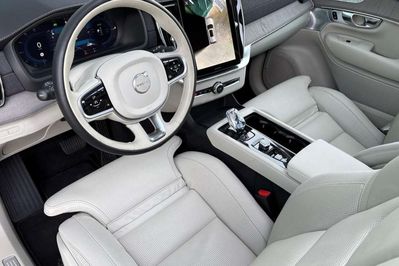 Volvo XC90 T8 AWD Plug-In Hybrid Ultra Bright