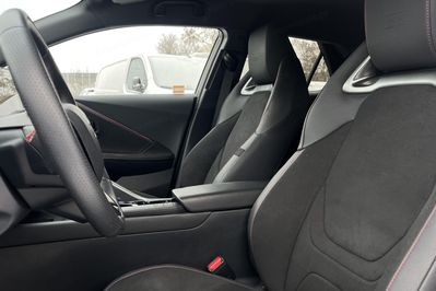 Toyota C-HR 2.0 PHEV GR Sport