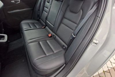 Volvo V60 B3 B Plus Dark