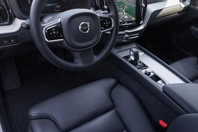 Volvo XC60 B5 B AWD Plus Dark