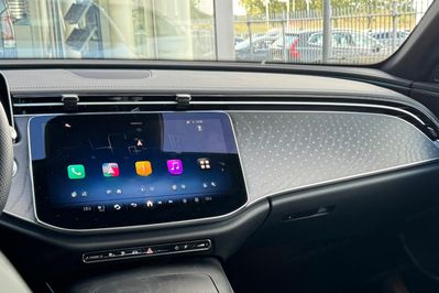 Mercedes E Klasa 300 e 4-Matic AMG