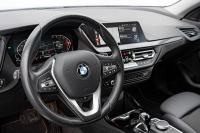 BMW Seria 2 218i Sport Line aut
