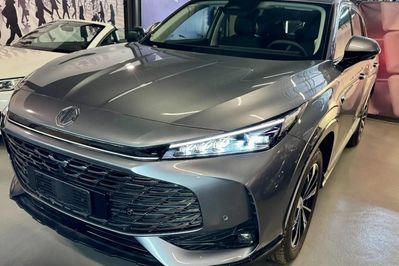 MG HS 1.5T HEV+ Exclusive aut