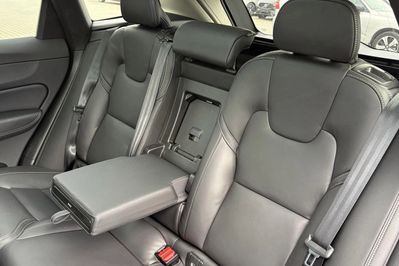 Volvo XC60 T6 Plug-In Hybrid AWD Ultra Bright