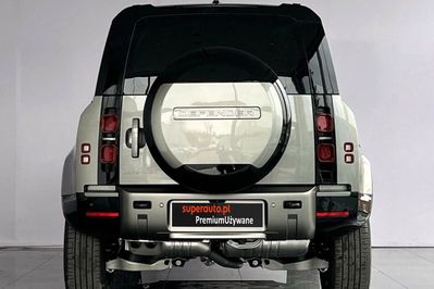 Land Rover Defender 110 D300 X-Dynamic SE