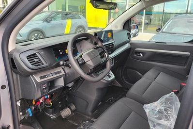 Citroen Jumpy XL L2H1 EAT8