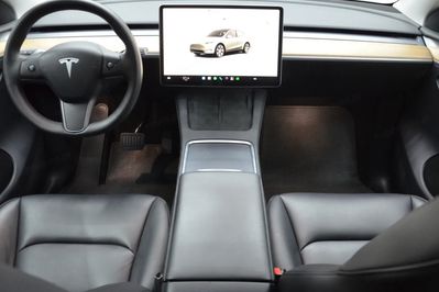 Tesla Model Y Long Range AWD