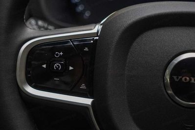Volvo XC60 B5 AWD Plus Dark