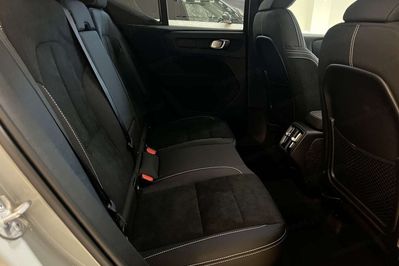 Volvo XC40 B4 Plus Black Edition