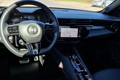 Alfa Romeo Junior 1.2 mHEV Ibrida Speciale eDCT