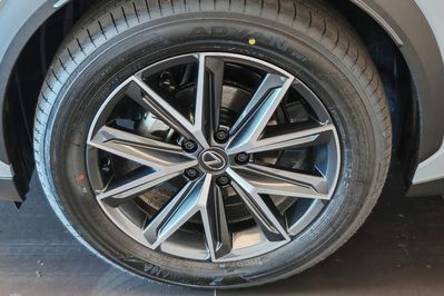 Lexus LBX Emotion 1.5 Hybrid