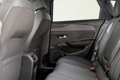 Peugeot 308 Allure EAT8 1.5 BlueHDi