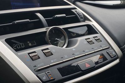 Lexus NX 300h Elegance Optimum AWD