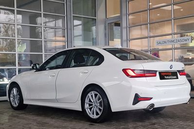 BMW Seria 3 318i Advantage