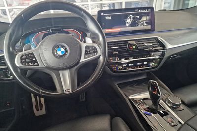 BMW Seria 5 520d xDrive M Sport