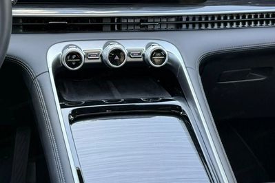 Omoda 9 1.5 Super Hybrid Exclusive AWD