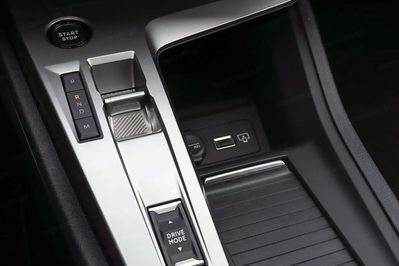 Peugeot 308 Business EAT8 1.5 BlueHDi
