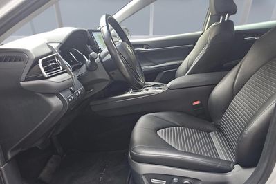 Toyota Camry 2.5 Hybrid Prestige Cvt