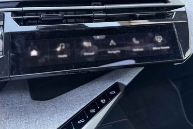 Peugeot 5008 GT 1.2 mHEV e-DCS6