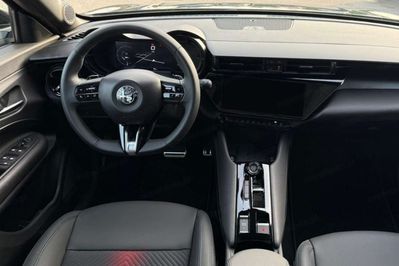 Alfa Romeo Junior 1.2 Ibrida Ti