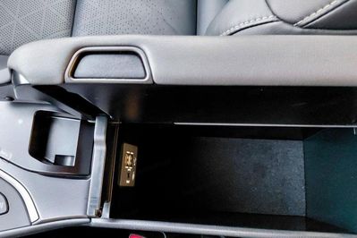 Lexus UX 250h Business 2WD