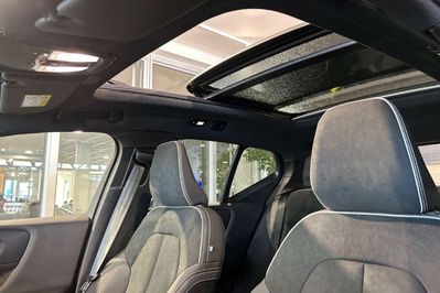 Volvo XC40 B3 Ultra Dark