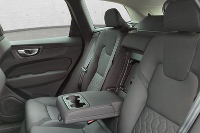 Volvo XC60 B5 B AWD Plus Dark aut