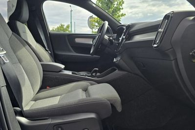 Volvo XC40 B4 Plus Dark