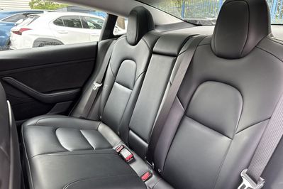 Tesla Model 3 RWD