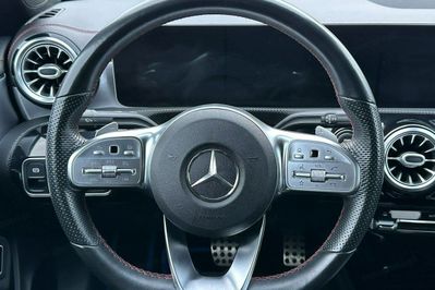 Mercedes CLA 220 4-Matic AMG Line 7G-DCT