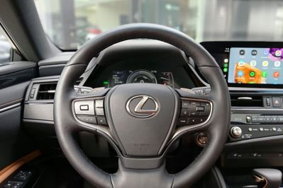 Lexus ES 300h Business Edition