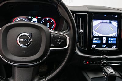 Volvo XC60 D4 Momentum Pro