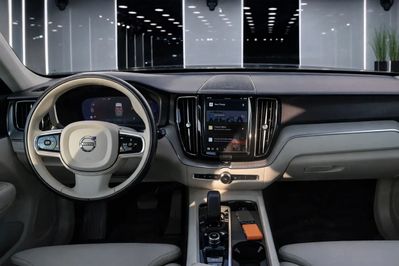 Volvo XC60 B5 D AWD Plus Dark aut