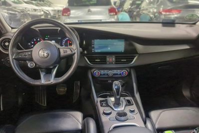 Alfa Romeo Giulia 2.0 Turbo Veloce Q4 aut