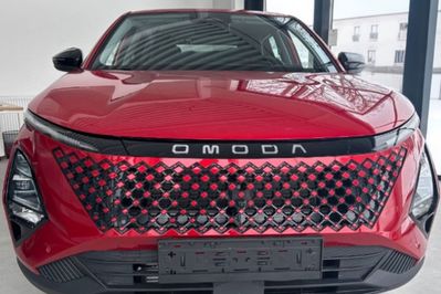 Omoda 5 1.5 T-GDI Hybrid Premium DHT