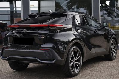 Toyota C-HR Style 2.0 Hybrid Dynamic Force AWD