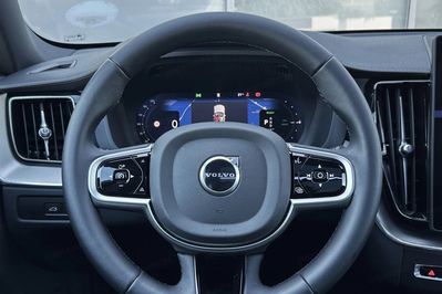 Volvo XC60 T8 Plug-In Hybrid AWD Ultra Black Edition aut