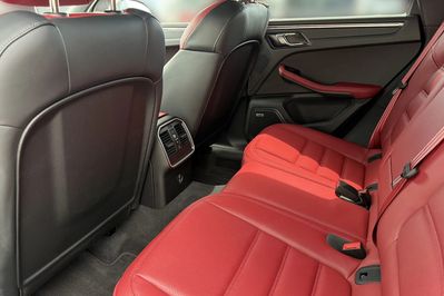 Porsche Macan T