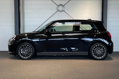 Mini Mini Cooper SE Linia Essential
