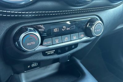 Nissan Juke 1.0 DIG-T N-Connecta DCT