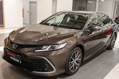 Toyota Camry 2.5 Hybrid Prestige Cvt