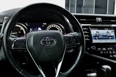 Toyota Camry 2.5 Hybrid Comfort CVT