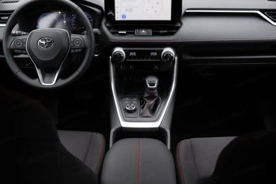 Toyota RAV4 Dynamic 2.5 Hybrid Dynamic Force Plug-in