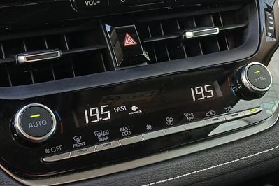 Toyota Corolla 1.8 Hybrid Style