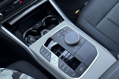 BMW Seria 3 318i