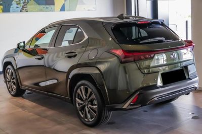 Lexus UX 300h F Sport AWD
