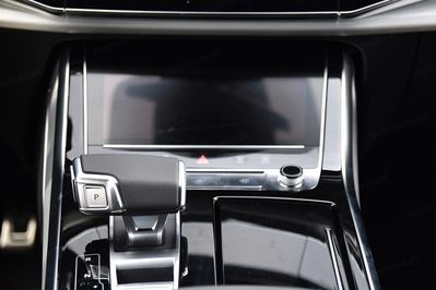 Audi Q7 55 TFSI e quattro