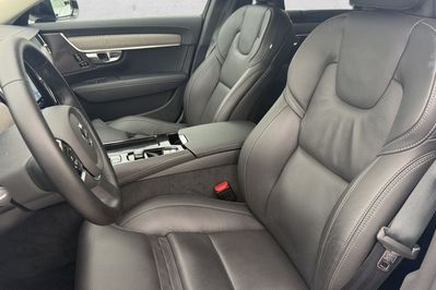 Volvo V90 T6 AWD Plug-In Hybrid Plus Dark