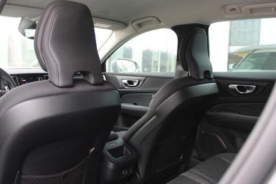 Volvo V60 Cross Country B4 D AWD Core