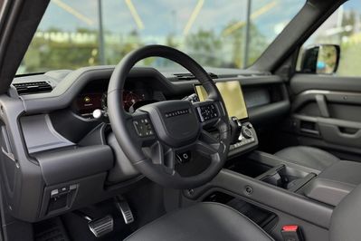 Land Rover Defender 110 4.4 P635 V8 mHEV Octa
